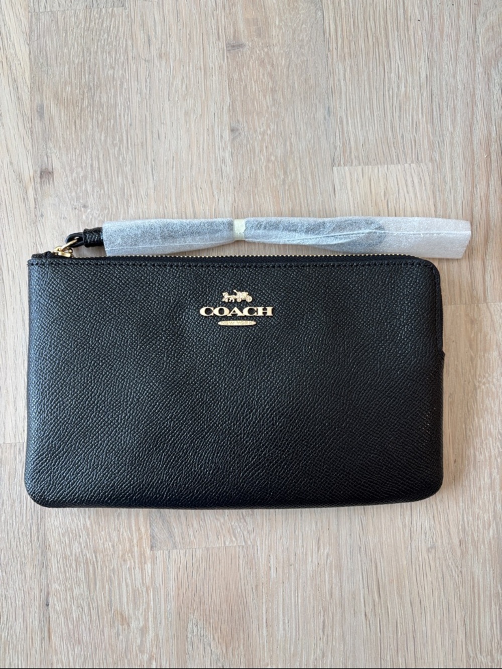 ✨COACH✨ NWT Large Corner Zip Wristlet-Black with Gold-Chic, Classic Gift Ready!